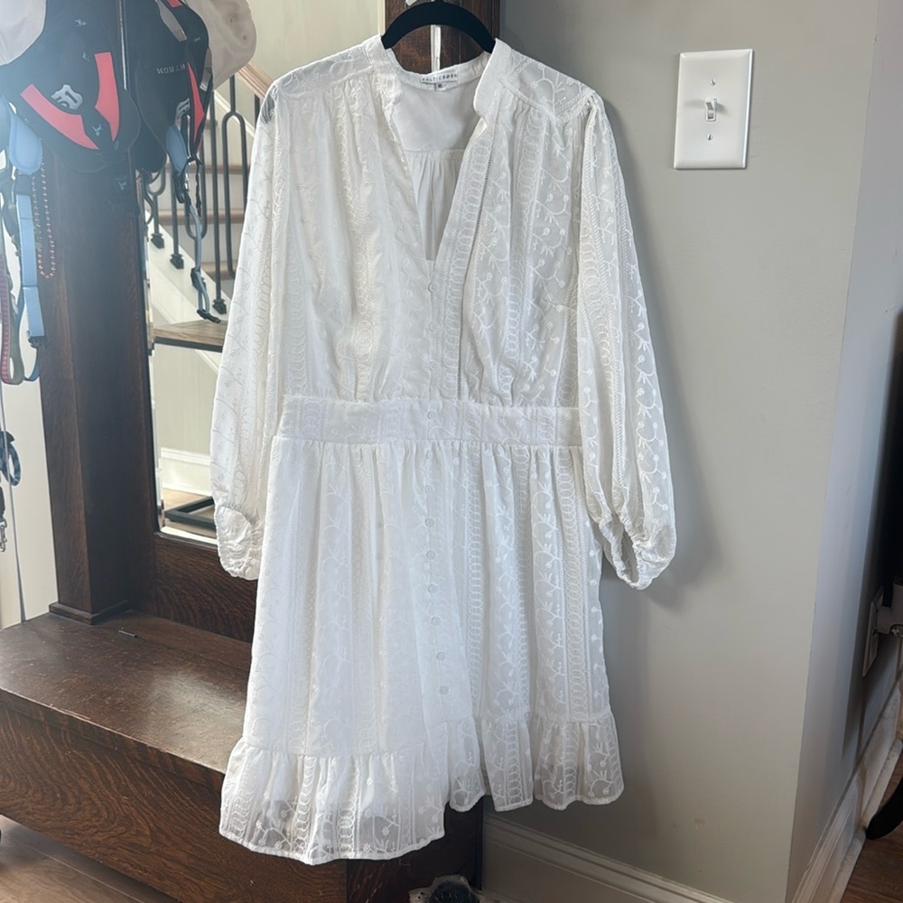 White lacy dress Baltic Born xl